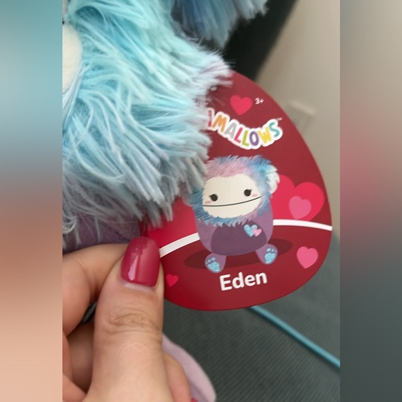 BNWT Eden Bigfoot Valentines squishmallow 8” - Picture 2 of 2